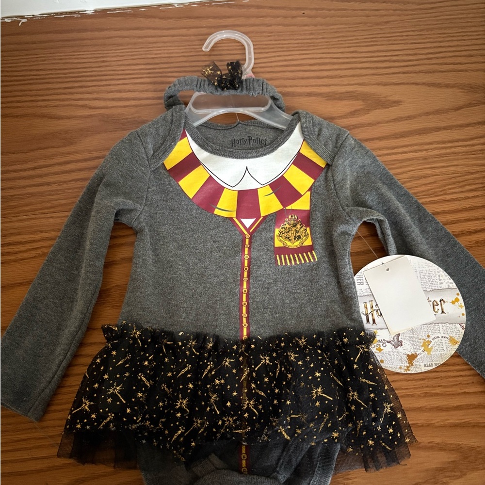 Warner Bros. Gray Gryffindor Baby Bodysuit
